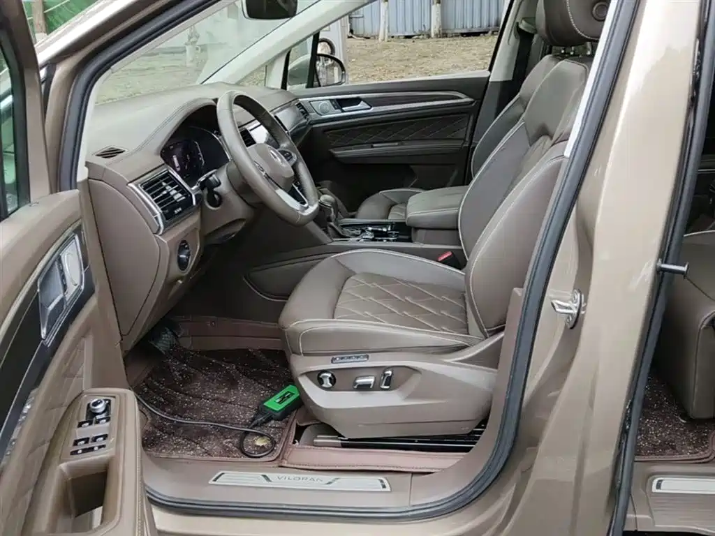 Volkswagen Viloran 2020 380TSI Premium фото 15