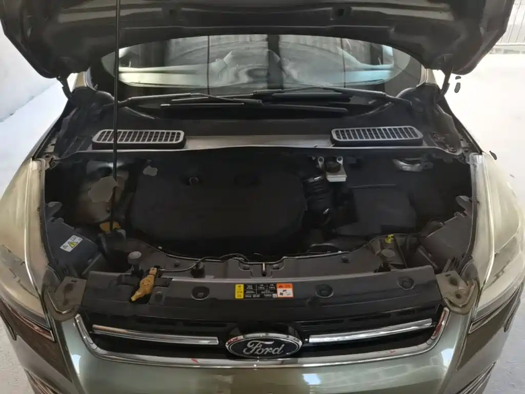 Фото 20 - Ford Kuga