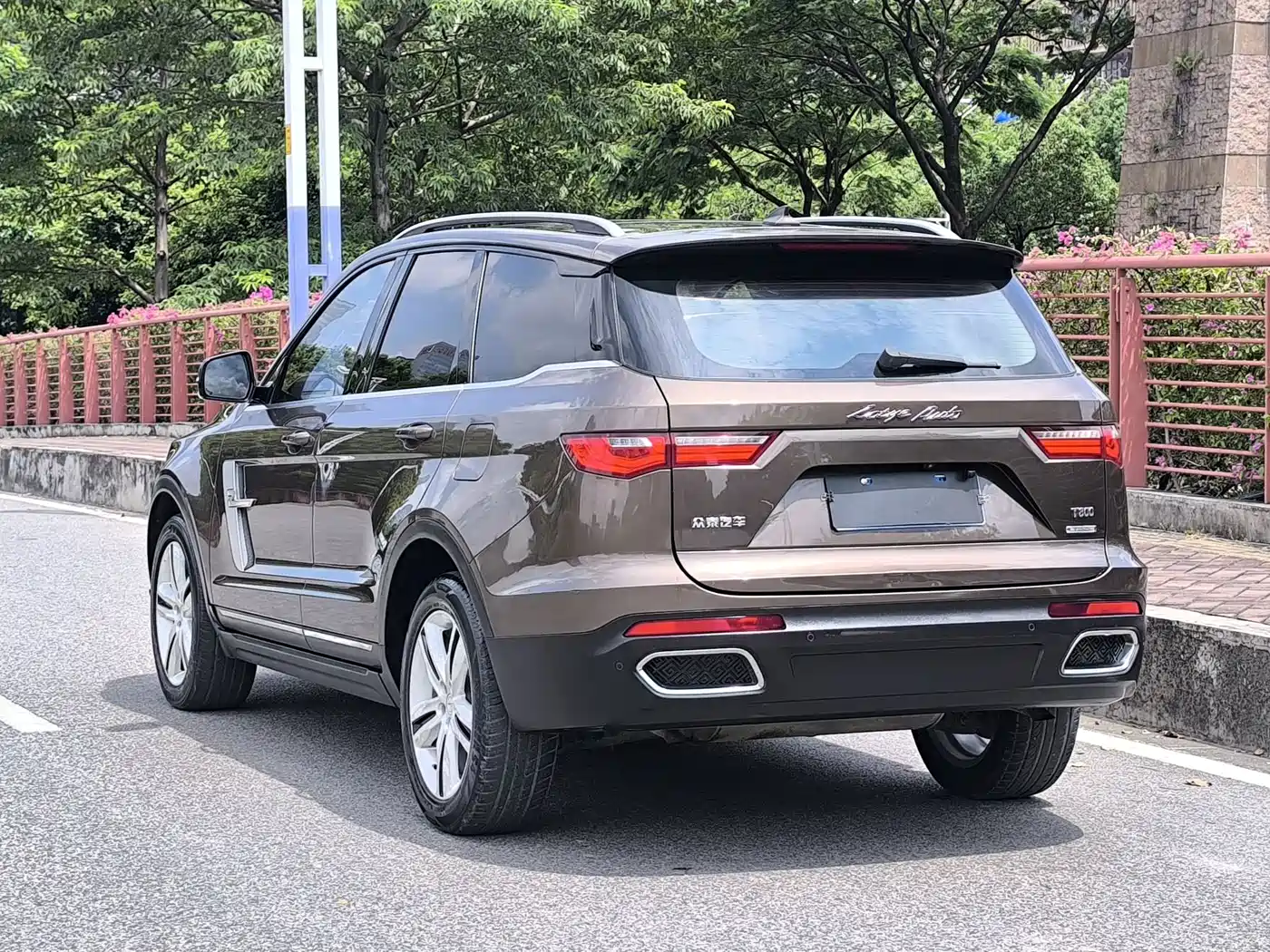 Zotye T800 2019 2018 2.0T Automatic Premium Smart Connection 7-seater