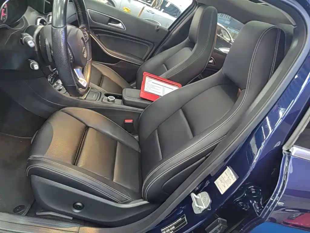 Mercedes-Benz GLA 2016 GLA 220 4MATIC Fashion фото 15