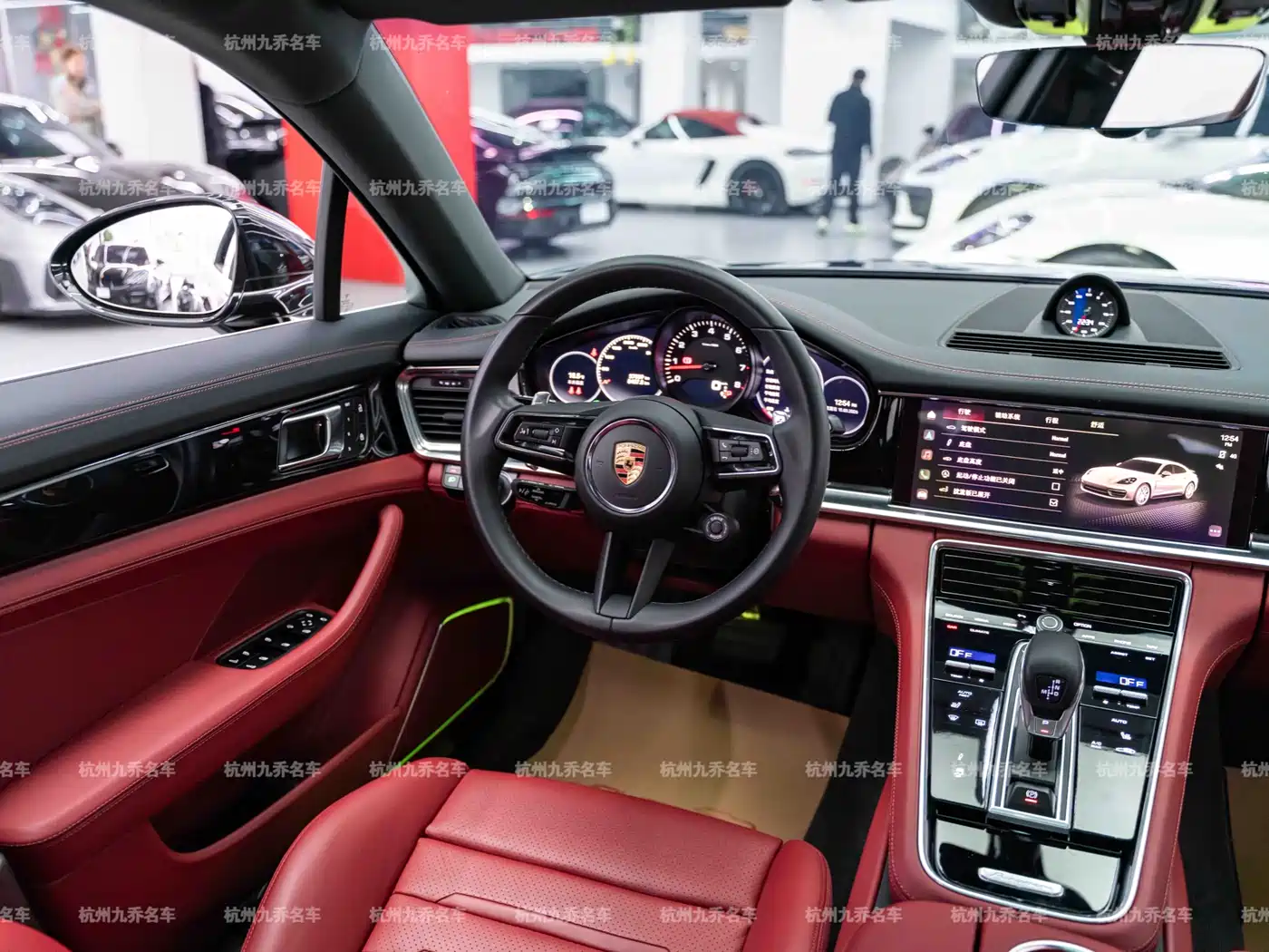 Porsche Panamera 2023 Panamera 4 Executive Long Wheelbase 2.9T фото 18