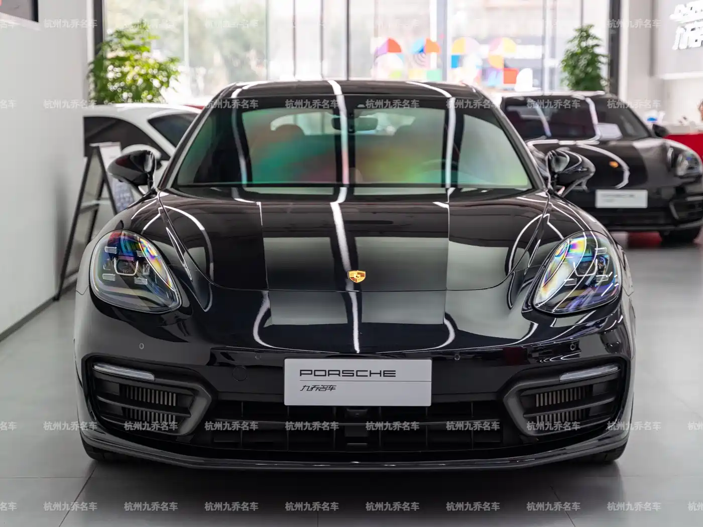 Porsche Panamera 2023 Panamera 4 Executive Long Wheelbase 2.9T фото 2