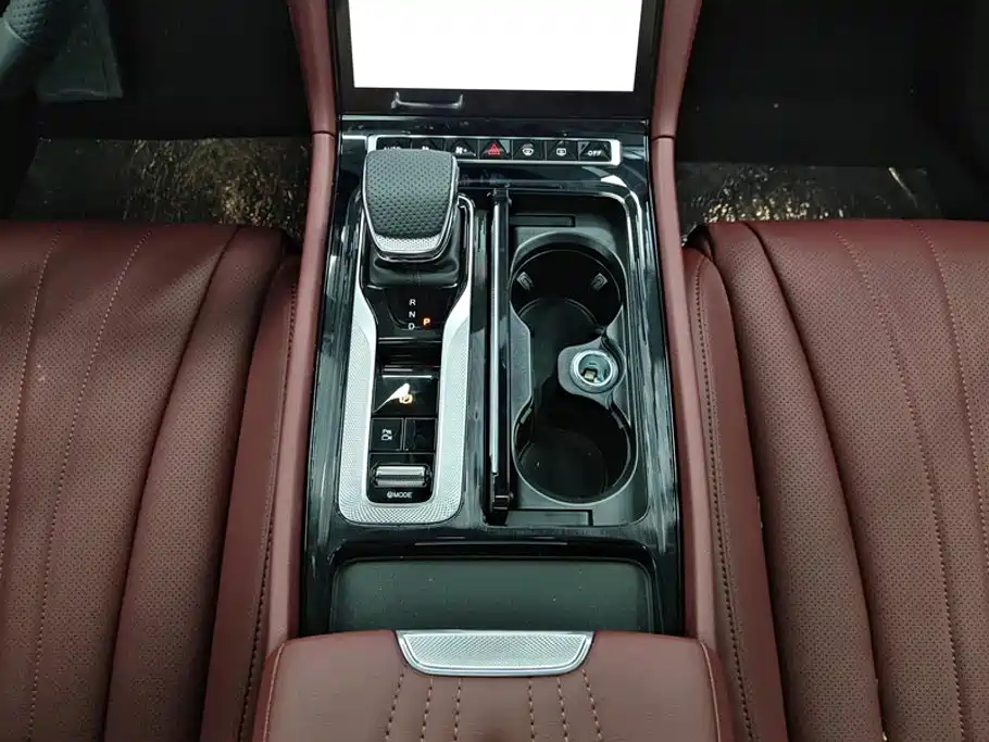 Hongqi H5 PHEV 2026 2025 130 Super Hybrid Edition