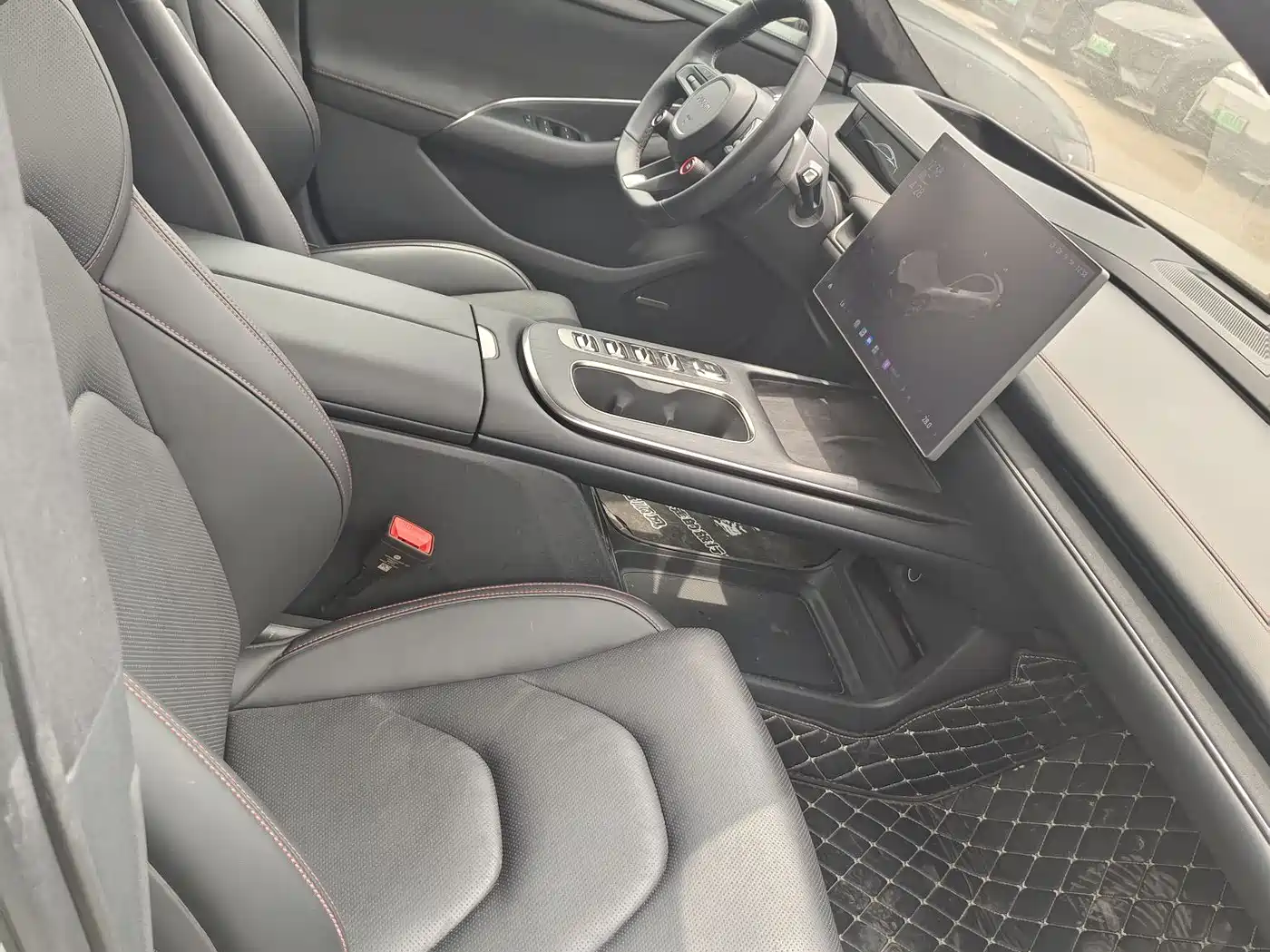 Xiaomi Auto Xiaomi SU7 2024 AWD Extended Range Advanced Smart Driving Max Edition фото 5