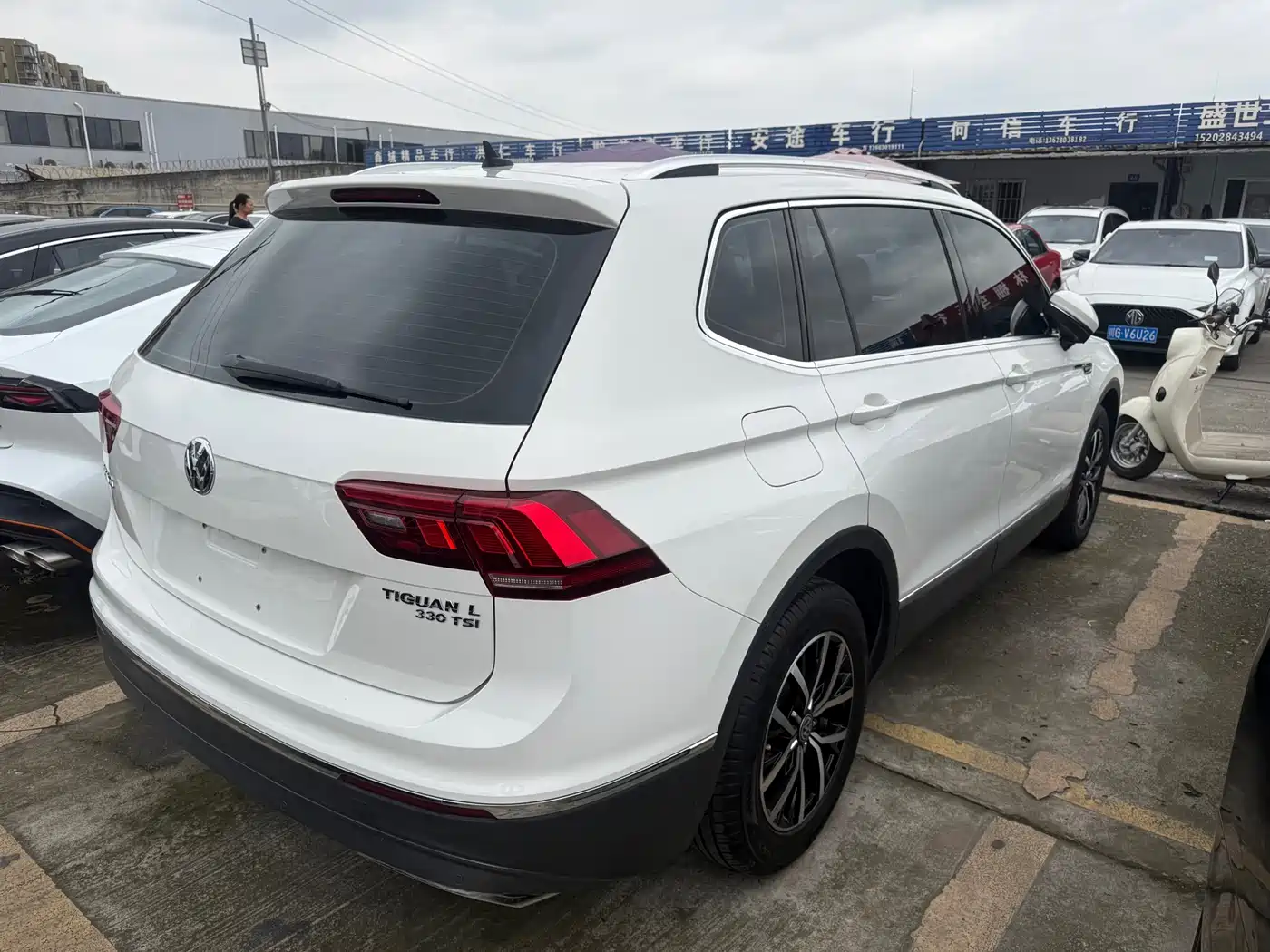 Volkswagen Tiguan L 2017 330TSI Automatic 2WD Comfort Edition фото 16