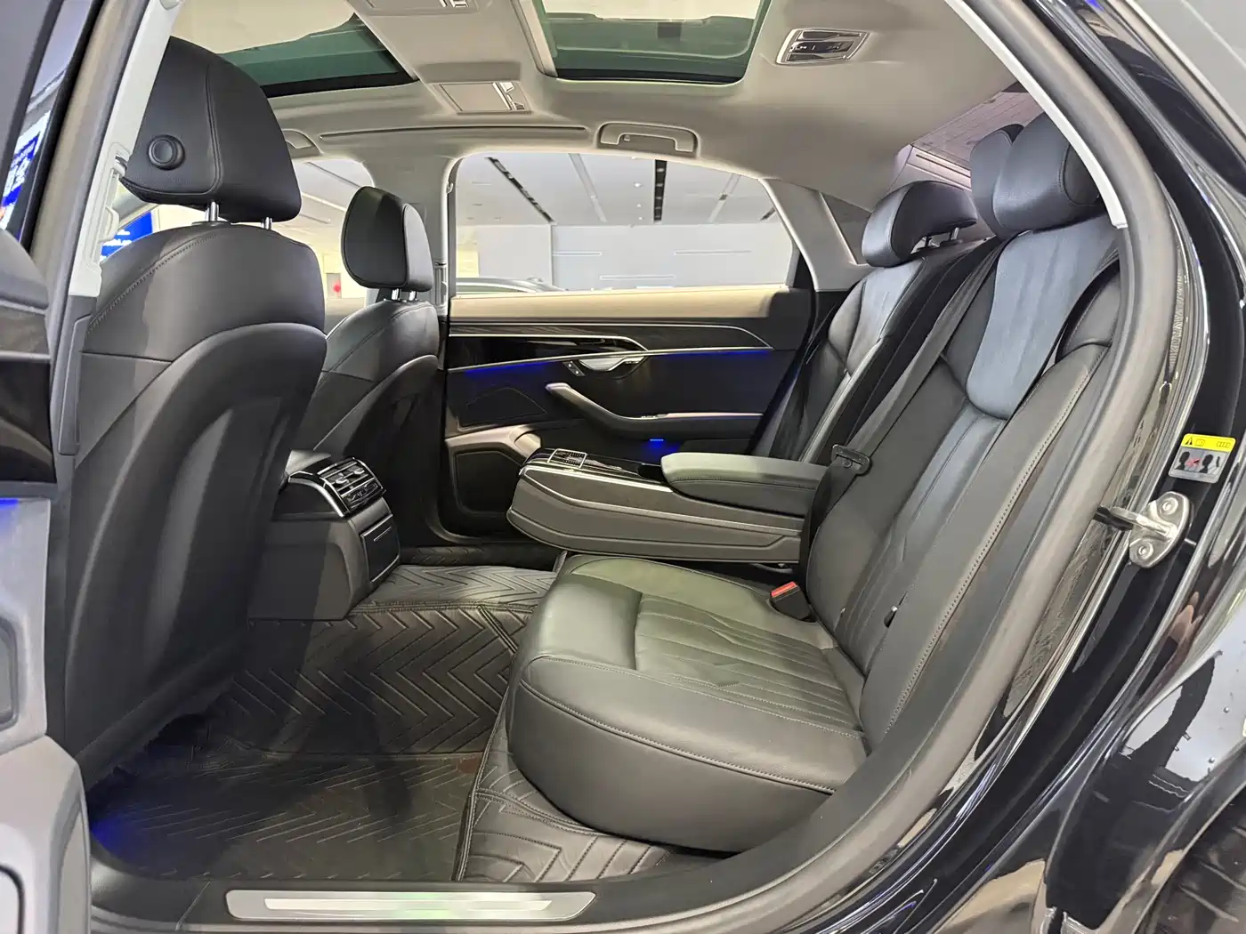 Audi A8 2018 A8L 55 TFSI quattro Launch Elite фото 11