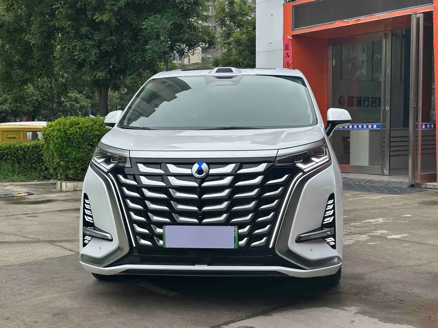 Denza D9 2025 DM-i Smart Drive Edition 1020 AWD Prestige фото 2