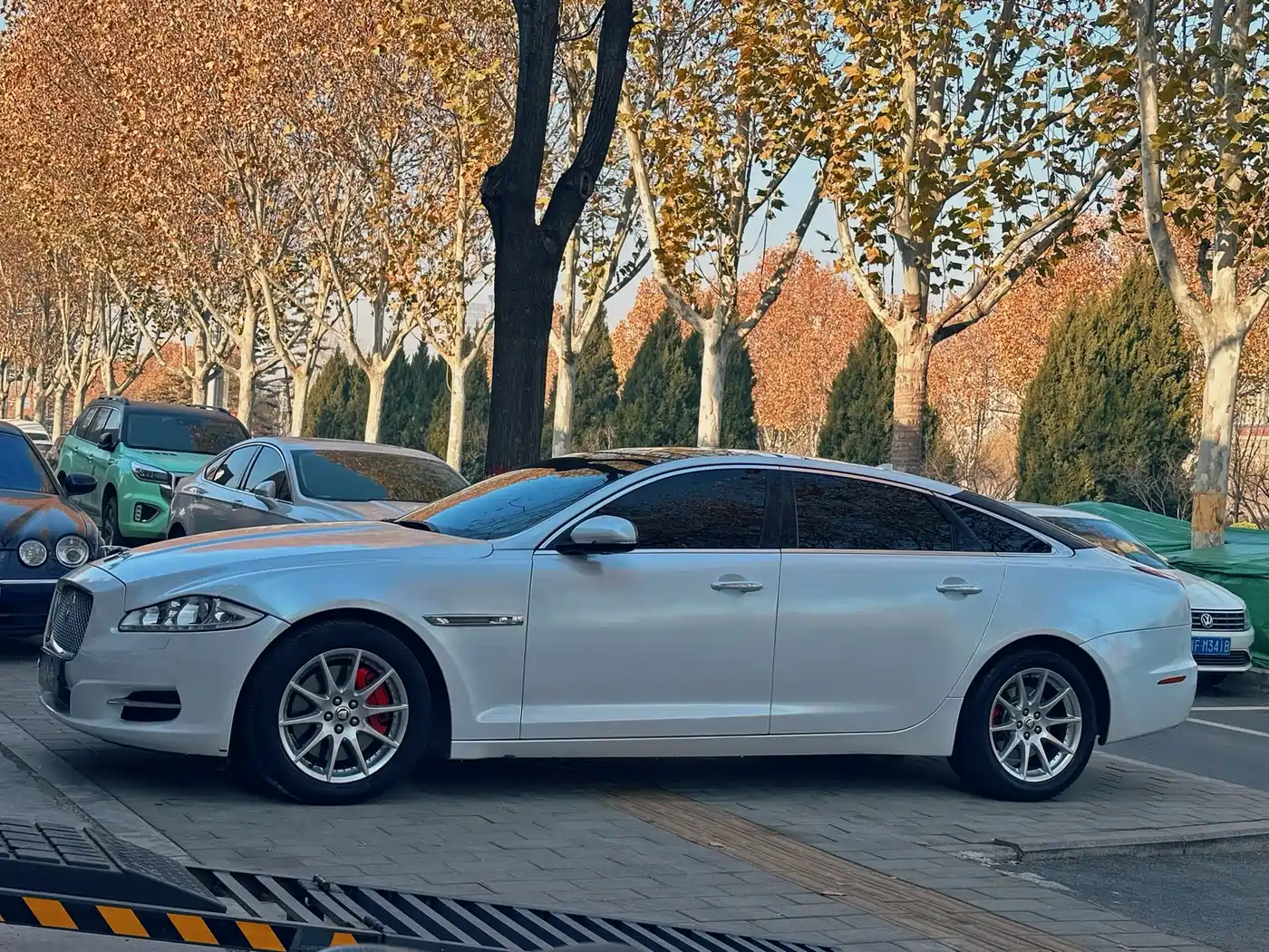 Jaguar XJ 2013 2013 XJL 2.0T Elegance Business Edition