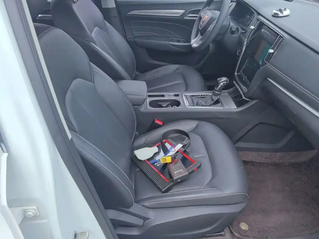 Roewe i6 2019 2020 PLUS 1.6L CVT 4G Connected Glory Flagship Edition
