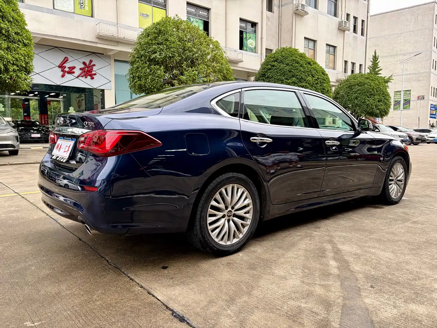 Infiniti Q70 2015 2015 Q70L 2.5L Enjoyment Edition