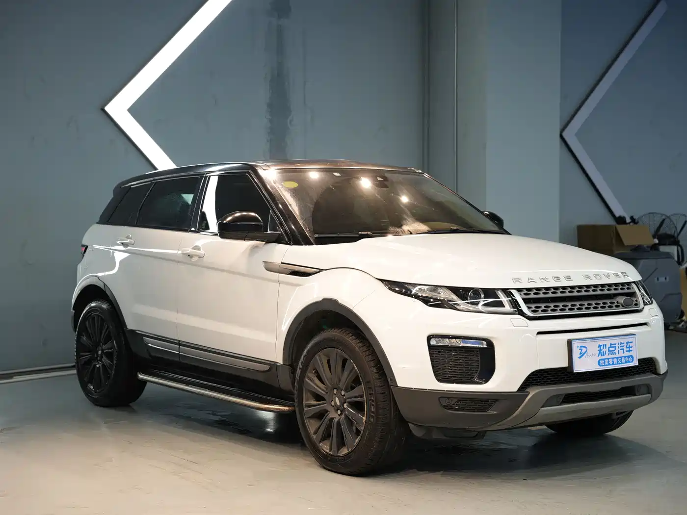 Land Rover Range Rover Evoque 2018 240PS SE Smart Edition фото 3