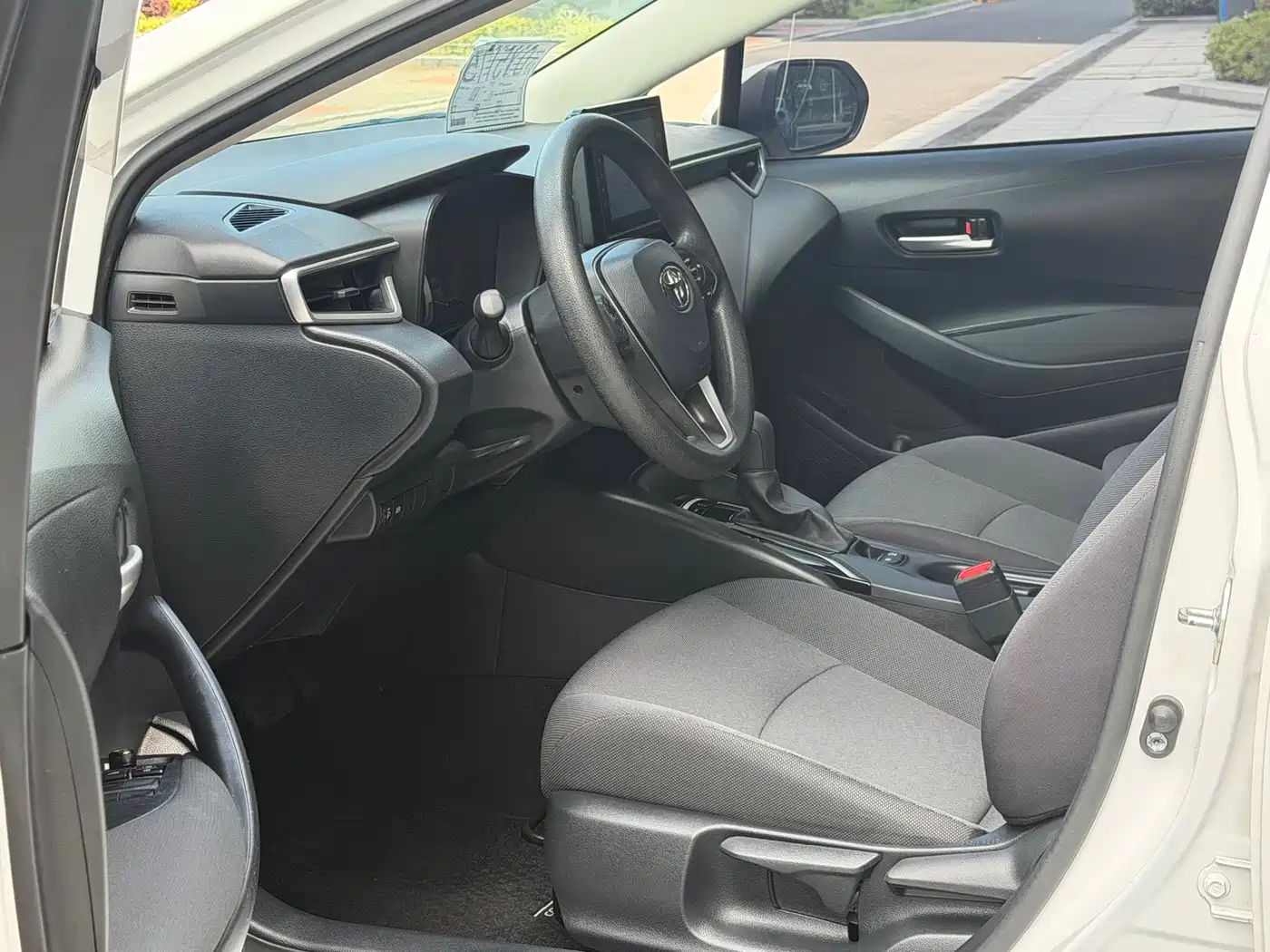 Toyota Corolla 2021 TNGA 1.5L CVT Pioneer Edition фото 8