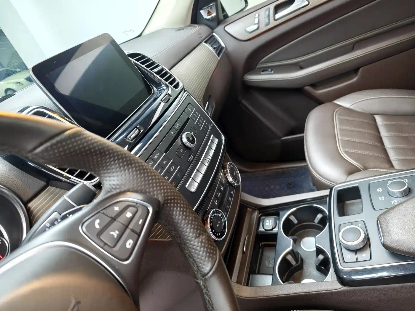 Mercedes-Benz GLE 2019 GLE 320 4MATIC Luxury Collector's Edition фото 7
