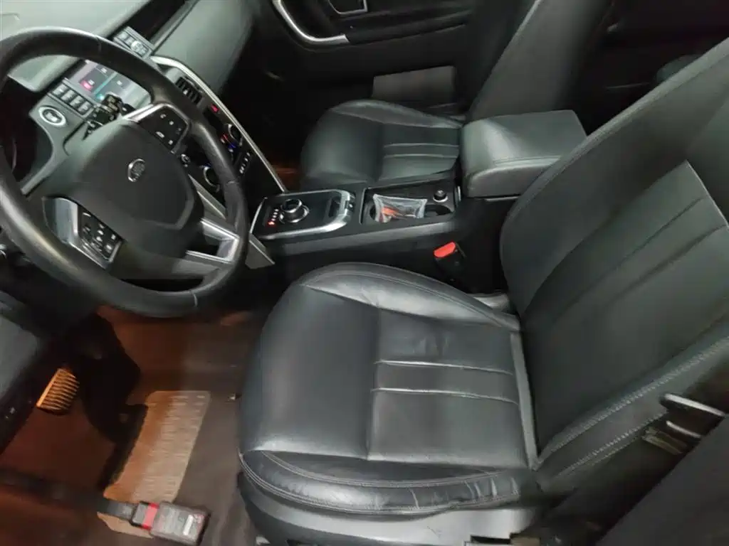 Land Rover Discovery Sport 2019 240PS SE Edition China VI фото 15