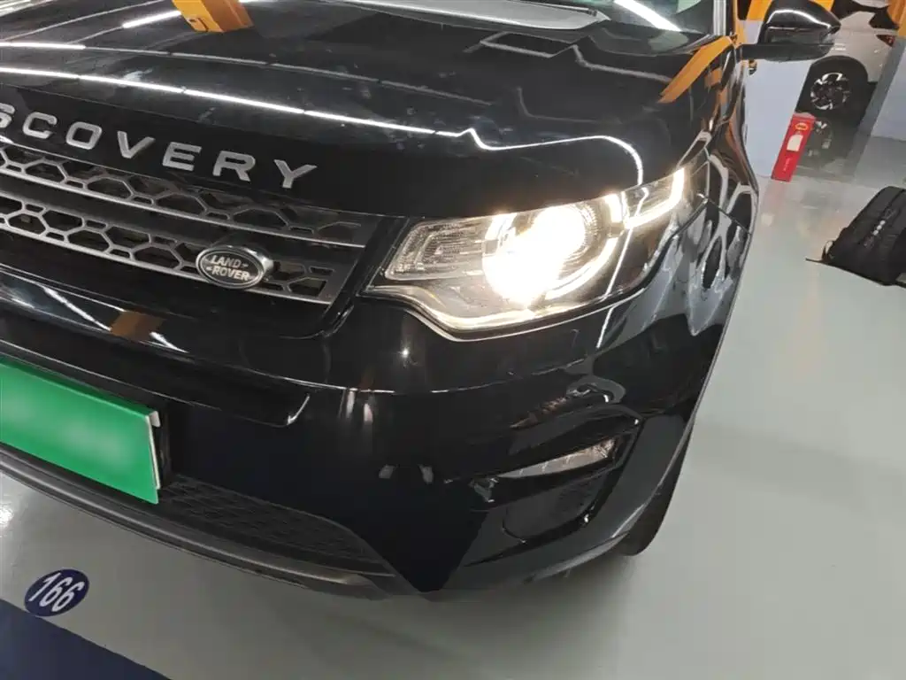 Land Rover Discovery Sport 2019 240PS SE Edition China VI фото 24