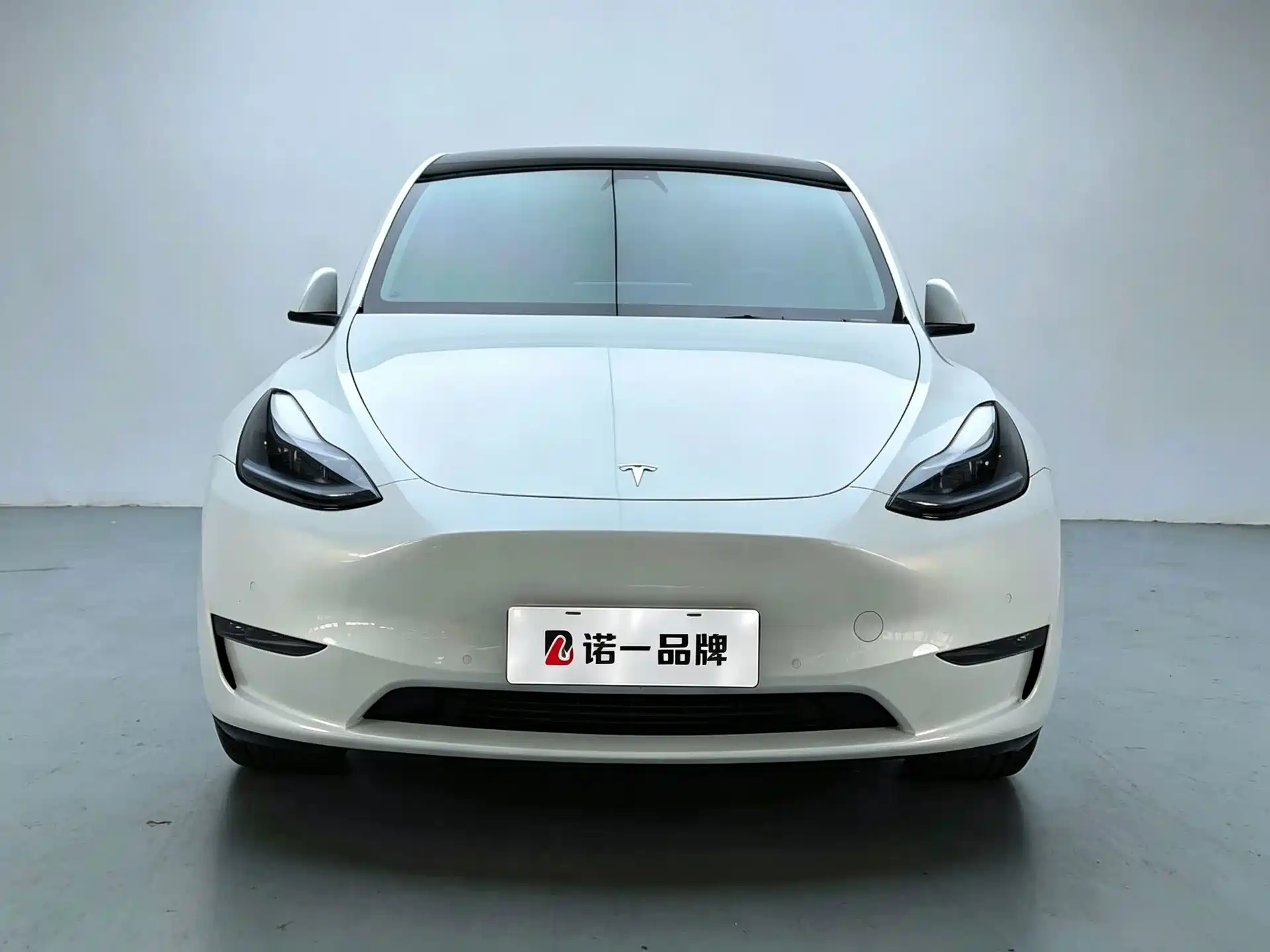 Photo 3 - Tesla Model Y
