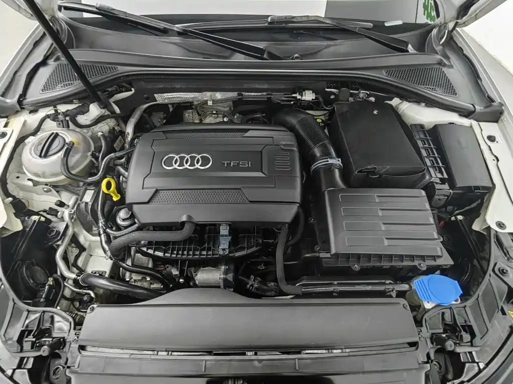 Audi A3 (Import) 2016 2015 Limousine 45 TFSI S line Luxury