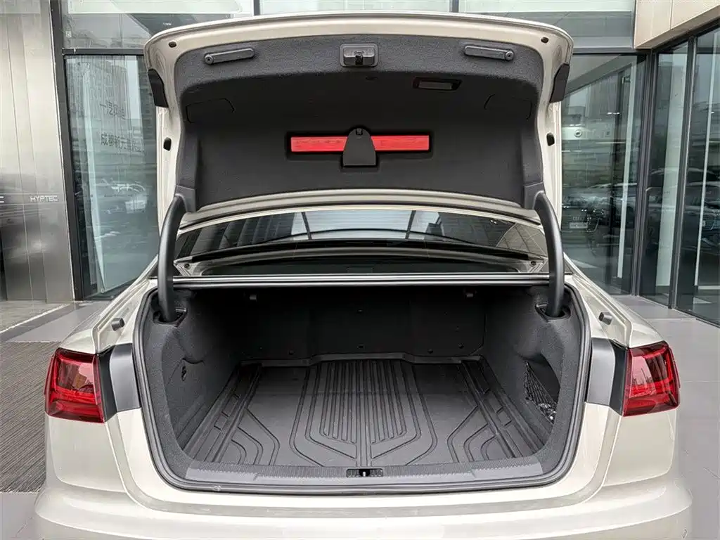 Audi A6L 2016 30 FSI Comfort фото 9