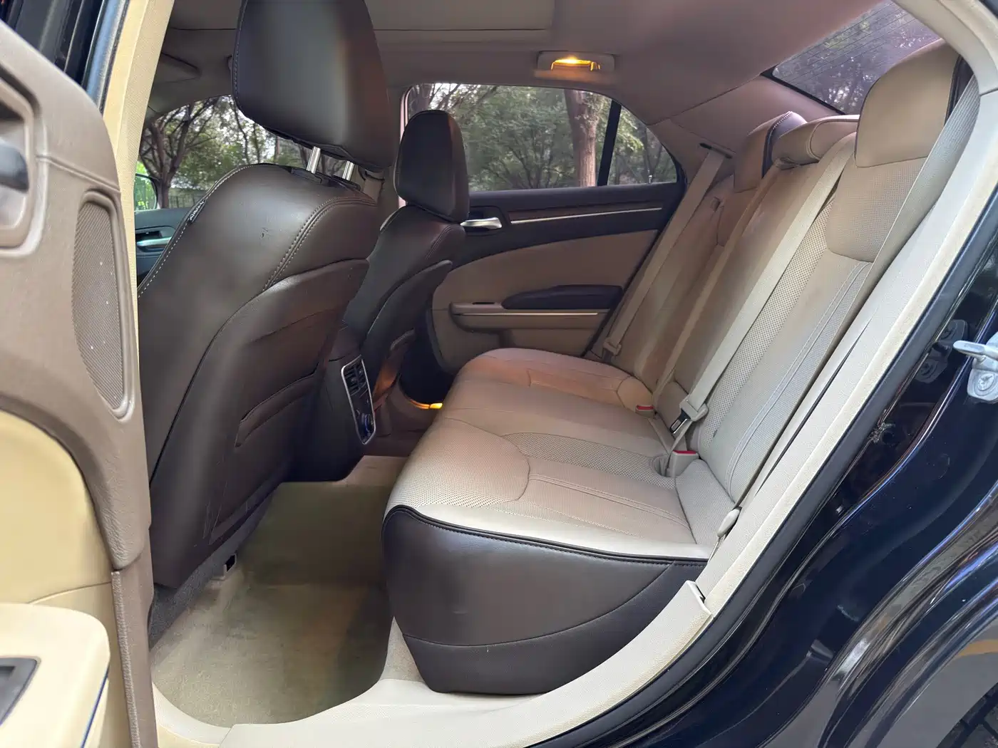 Chrysler 300C (Import) 2016 2014 3.0L Excellence Edition