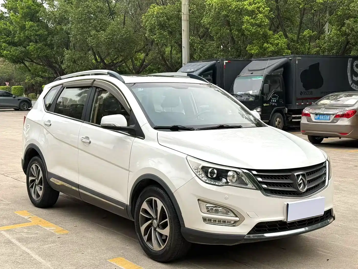 Baojun 560 2016 2015 1.8L Manual Luxury