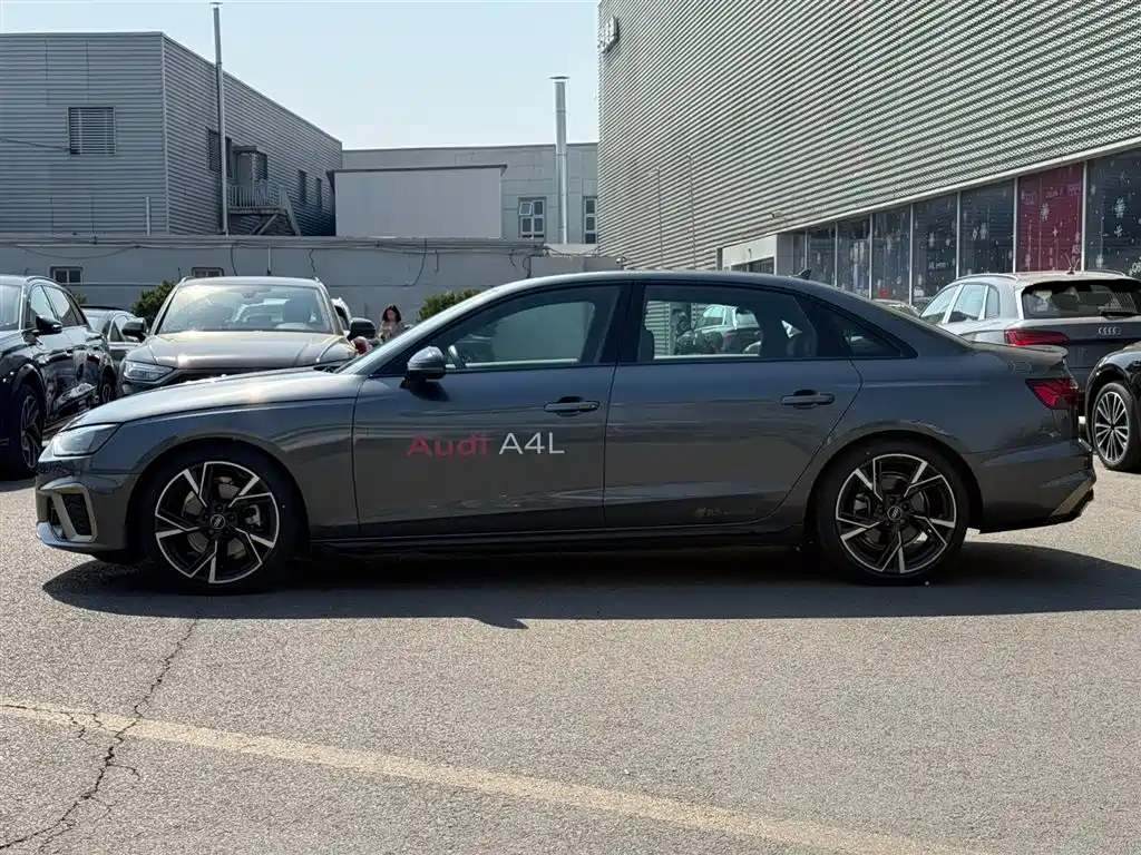 Audi A4L 2024 40 TFSI quattro RS Kit Speed Edition фото 2