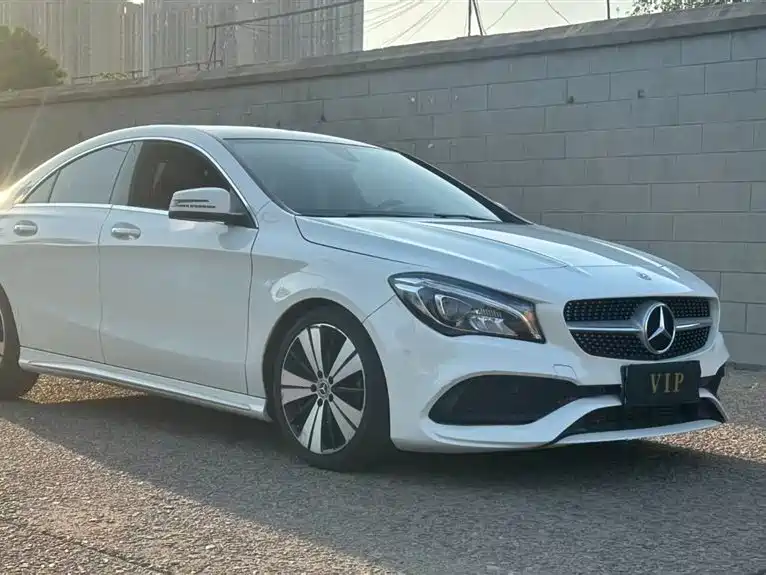 Mercedes-Benz CLA (Import) 2015 CLA 200 фото 3