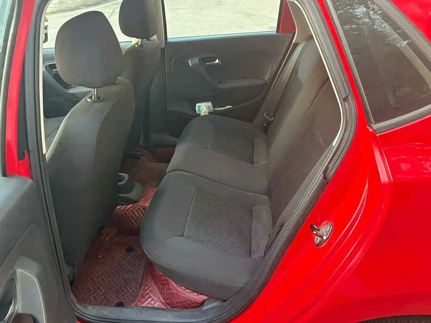 Фото 9 - Volkswagen Polo