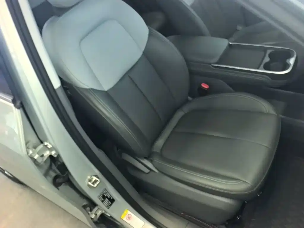 Besturn Yueyi 03 2025 2025 Model 565km Enjoy Edition
