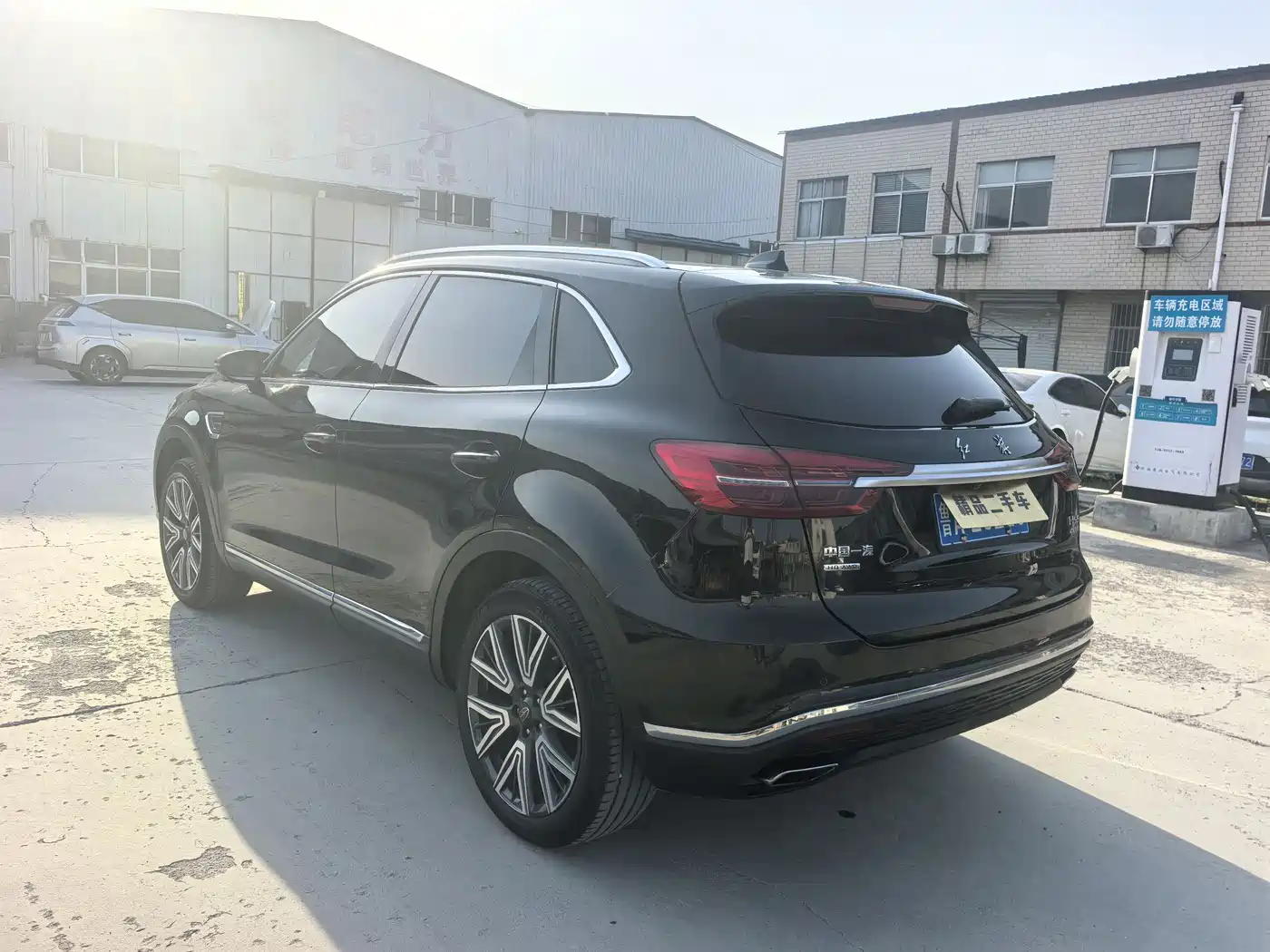 Hongqi HS5 2022 Facelift 2.0T Smart Flag Enjoyment AWD Edition фото 7