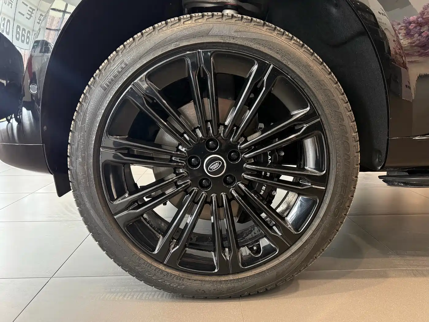 Land Rover Range Rover 2024 3.0 L6 400PS Exemplary Extended фото 24