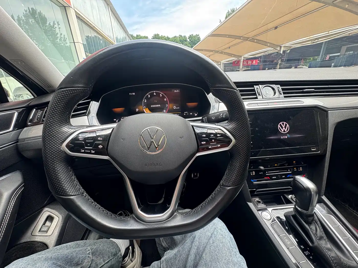 Volkswagen Magotan 2023 2 Million Units Anniversary Edition 330TSI DSG Leading Type фото 15