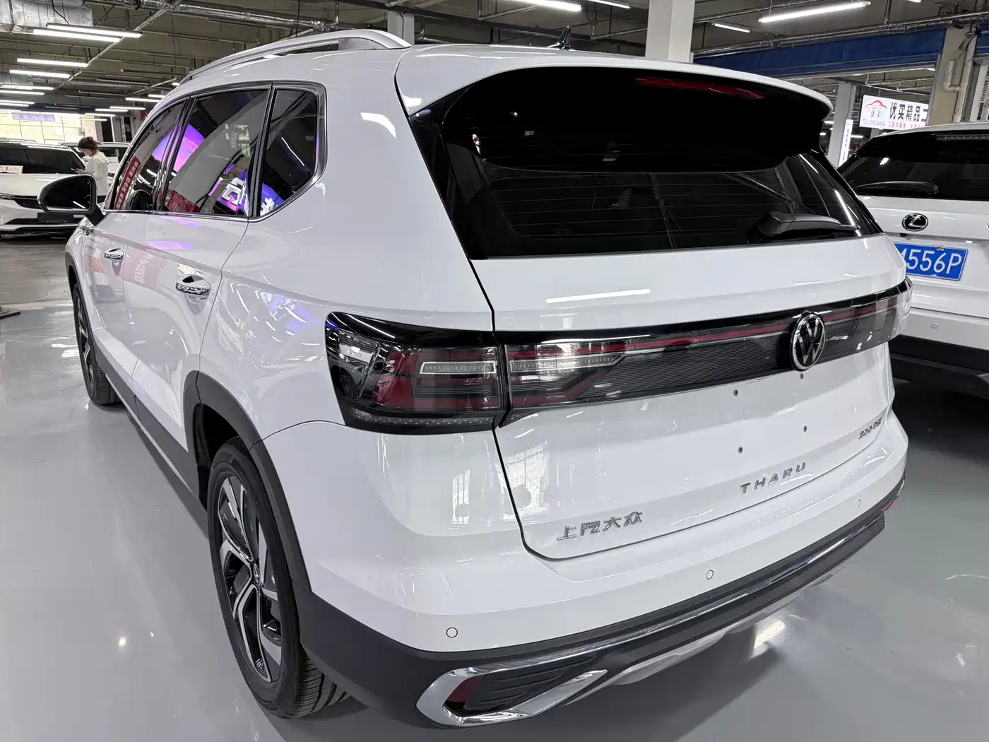 Volkswagen Tharu 2023 300TSI 2WD Moon Premium Edition фото 17