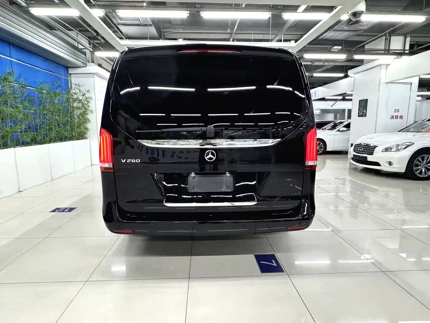 Mercedes-Benz V-Class 2020 V 260 Navigator Edition фото 14