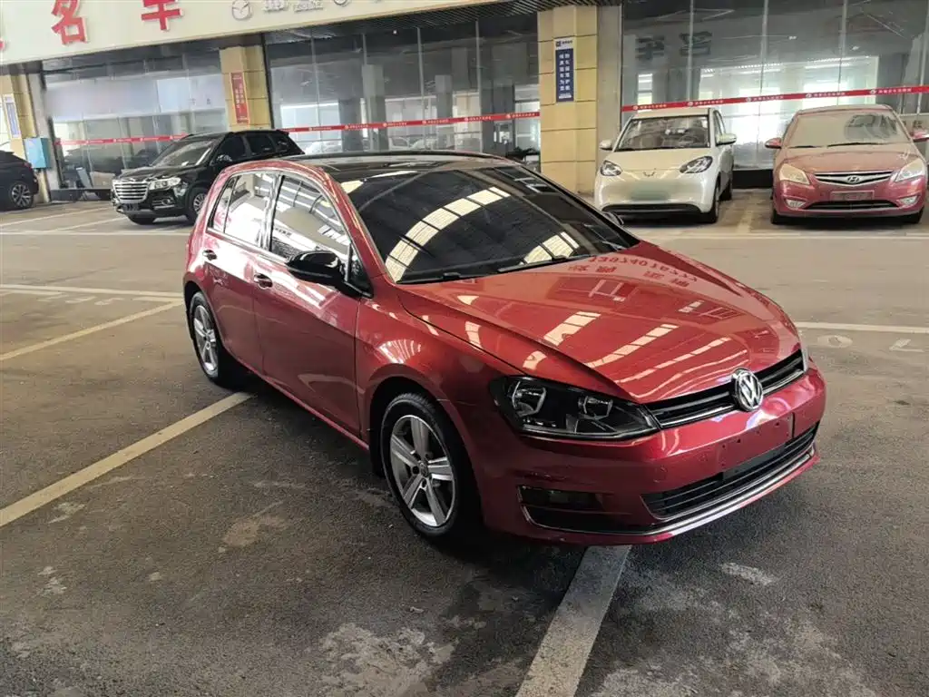 Volkswagen Golf 2017 230TSI Auto Comfort Millionth Anniversary Edition фото 4