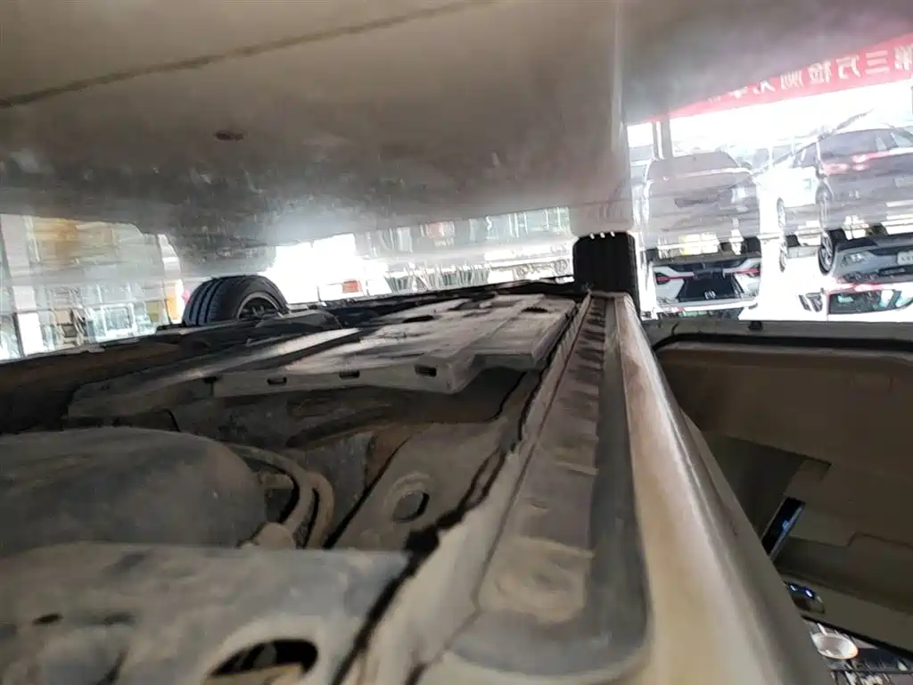 Toyota Corolla 2016 Dual Hybrid 1.8L E-CVT Elite Edition фото 22