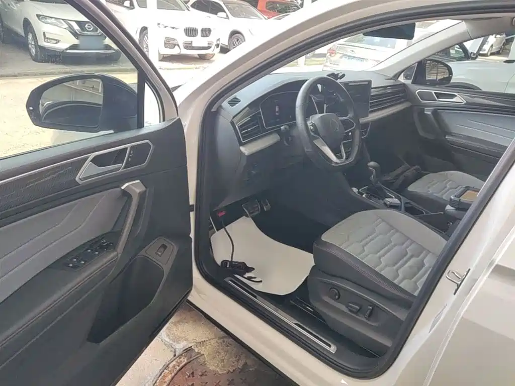 Volkswagen Tiguan X 2022 330TSI 2WD Flagship Edition фото 16