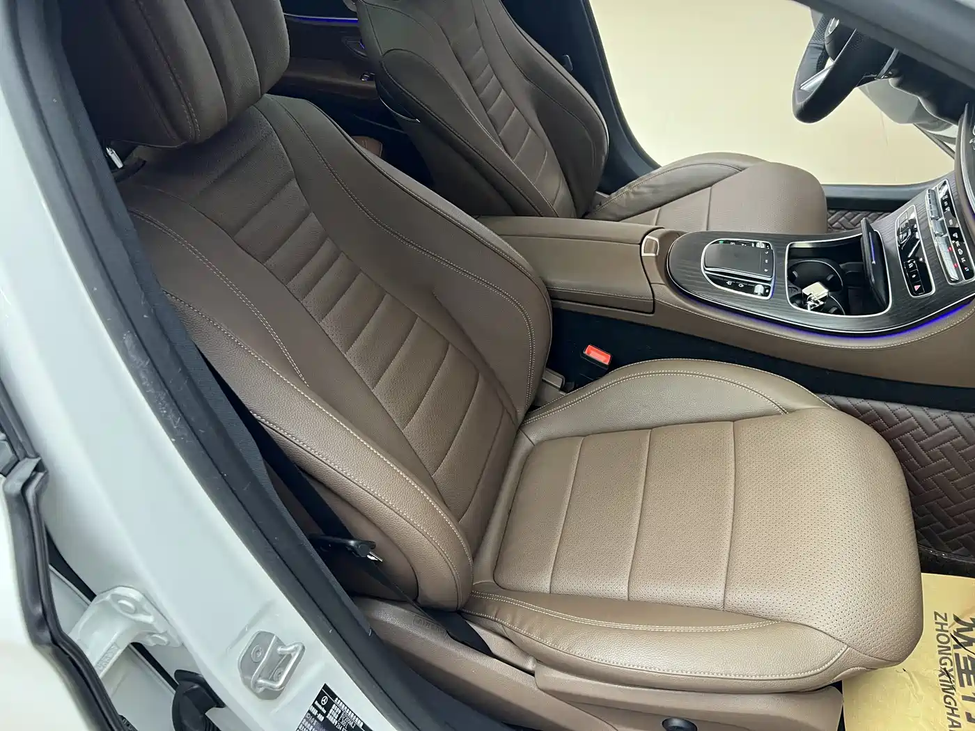 Mercedes-Benz E-Class 2021 E 300 L Sport Luxury Edition фото 13