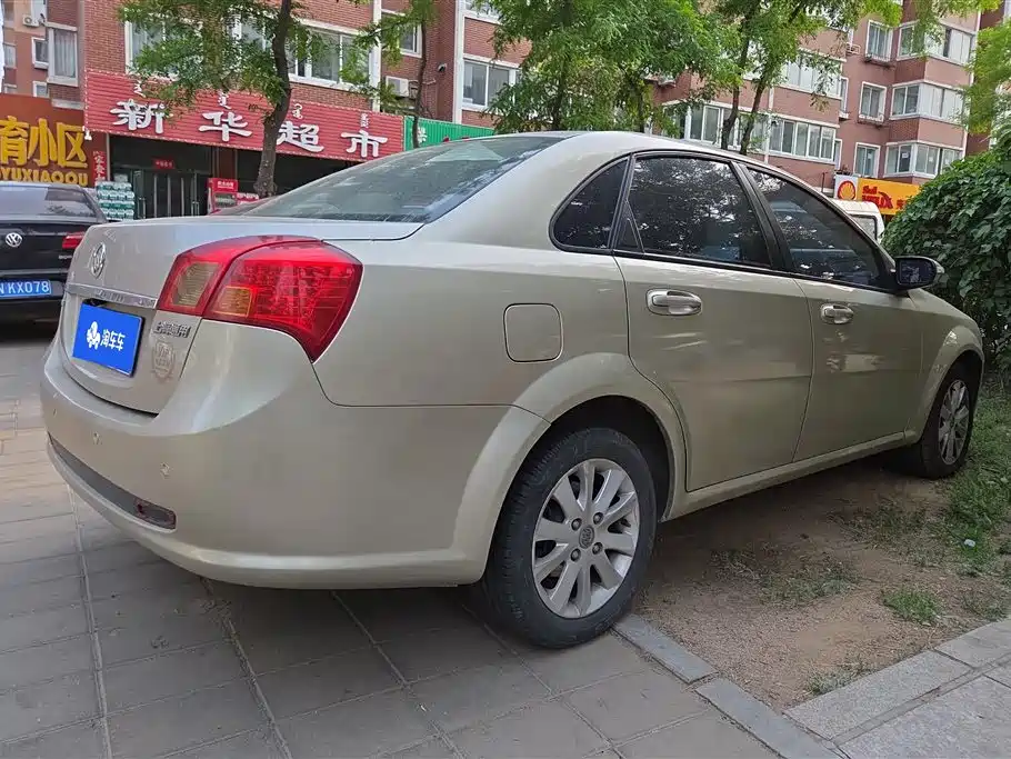 Buick Excelle 2011 1.6LE-AT фото 3