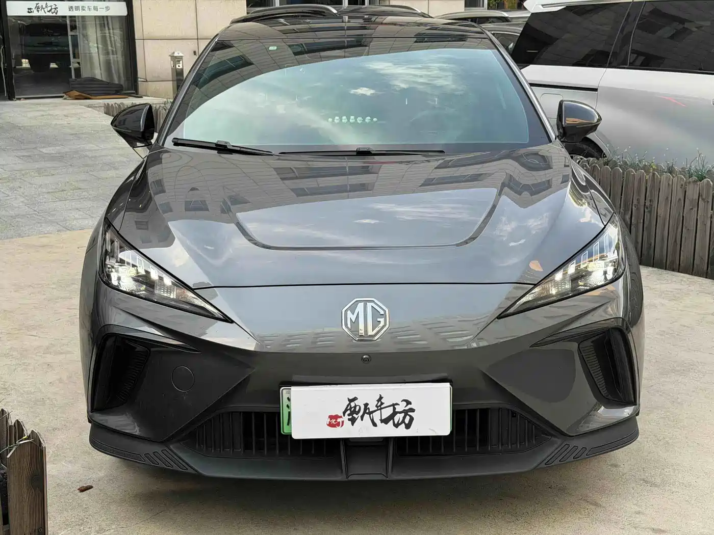 MG MG4 EV 2023 2022 425km Luxury Edition