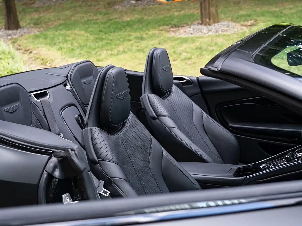 Aston Martin DB12 2025 2025 4.0T V8 Volante