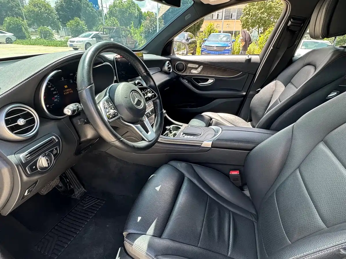 Mercedes-Benz GLC 2020 GLC 300 L 4MATIC Dynamic фото 4