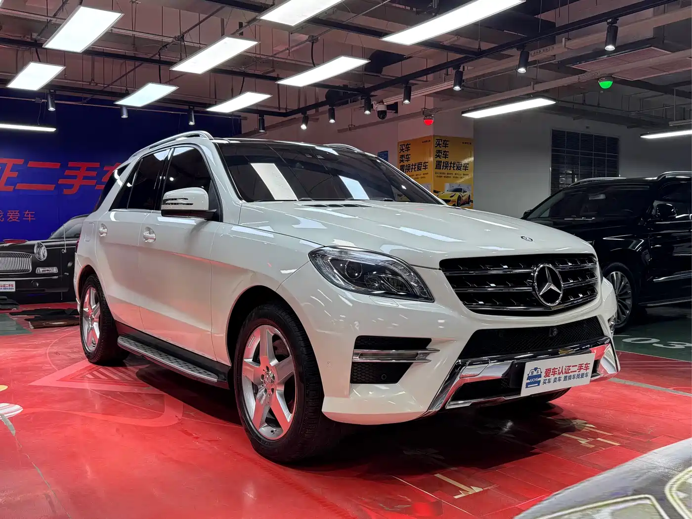 Mercedes-Benz M-Class 2012 Model ML 350 Luxury фото 3