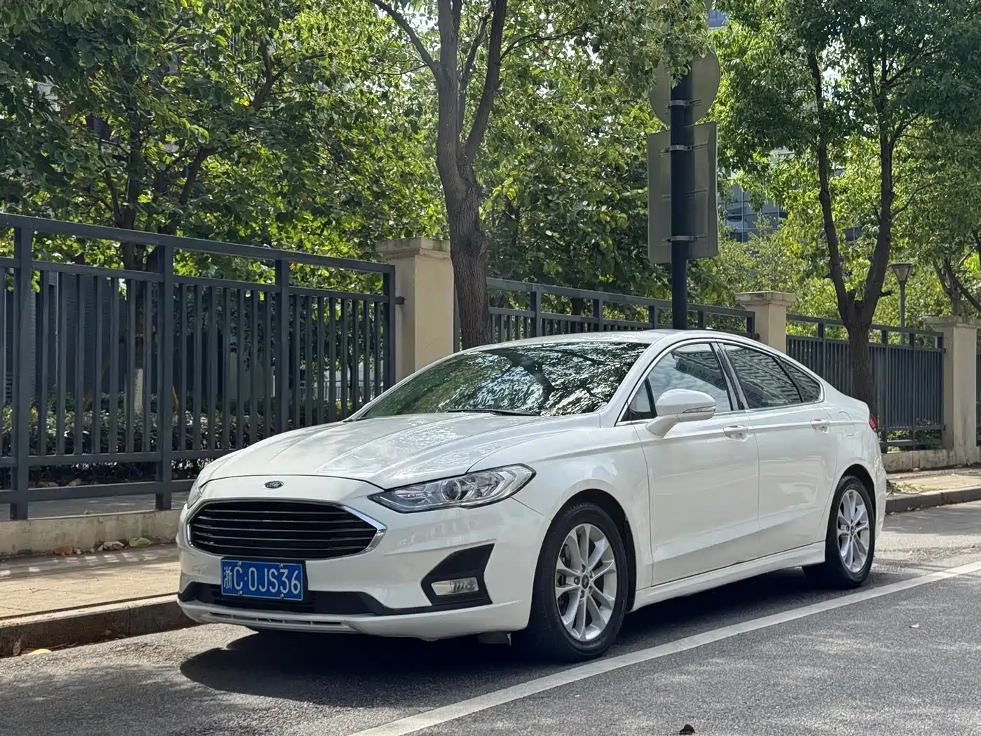 FORD MONDEO