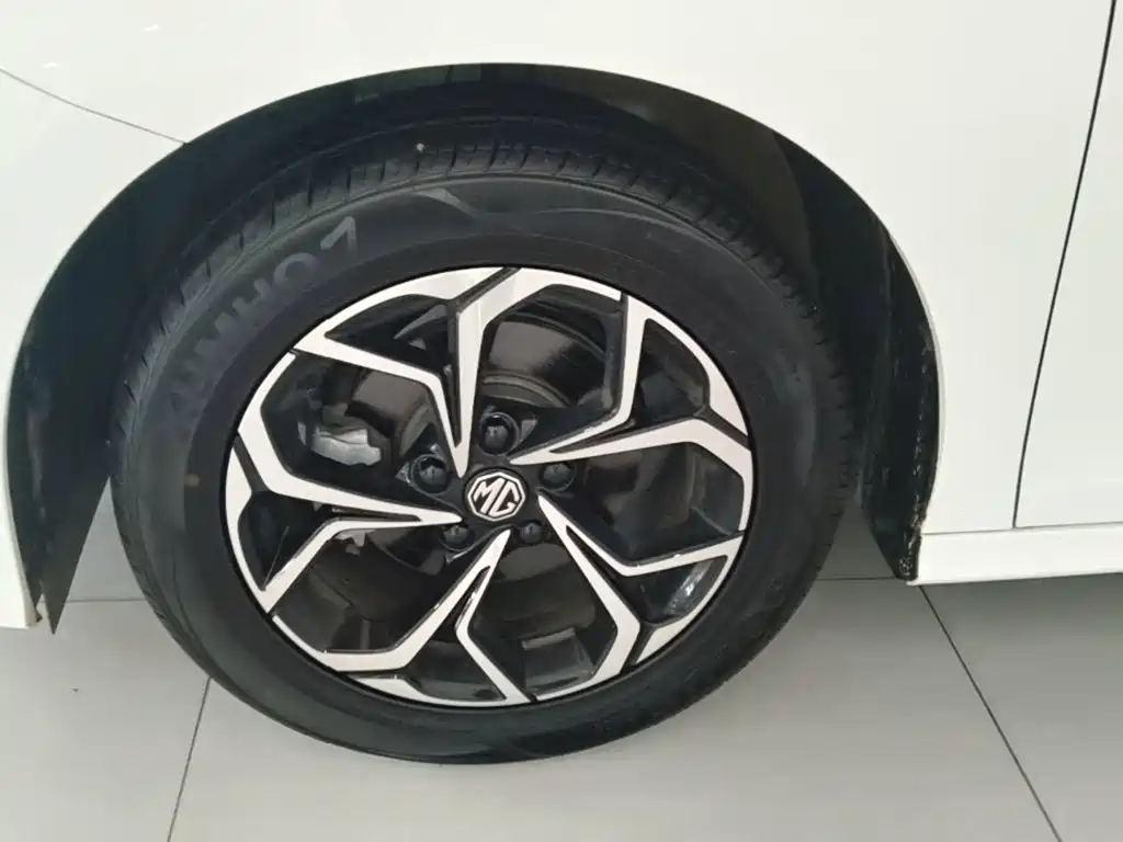 MG MG5 2024 2023 180DVVT CVT Luxury Edition