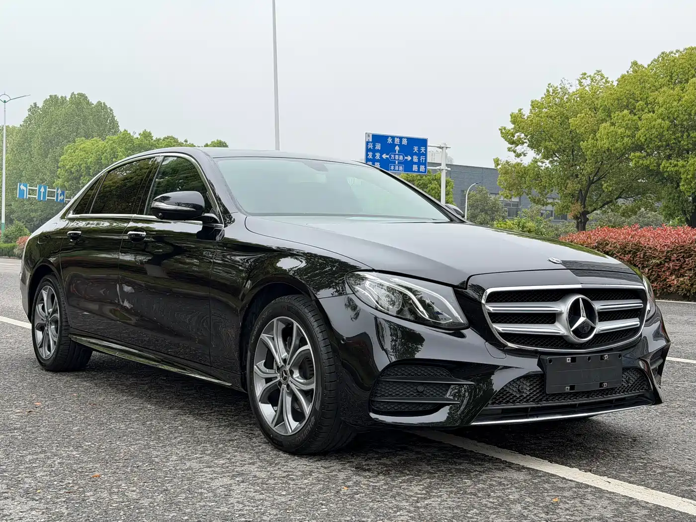 Mercedes-Benz E-Class 2019 E 200 L Sport фото 3