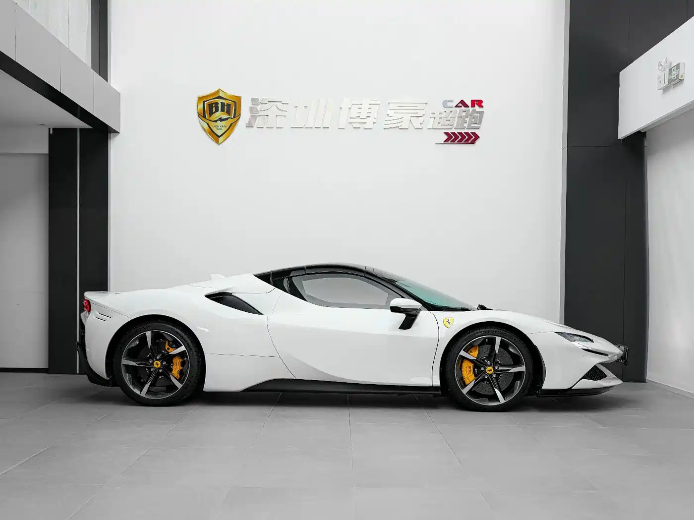 Ferrari SF90 2025 2021 3.9T V8 Spider