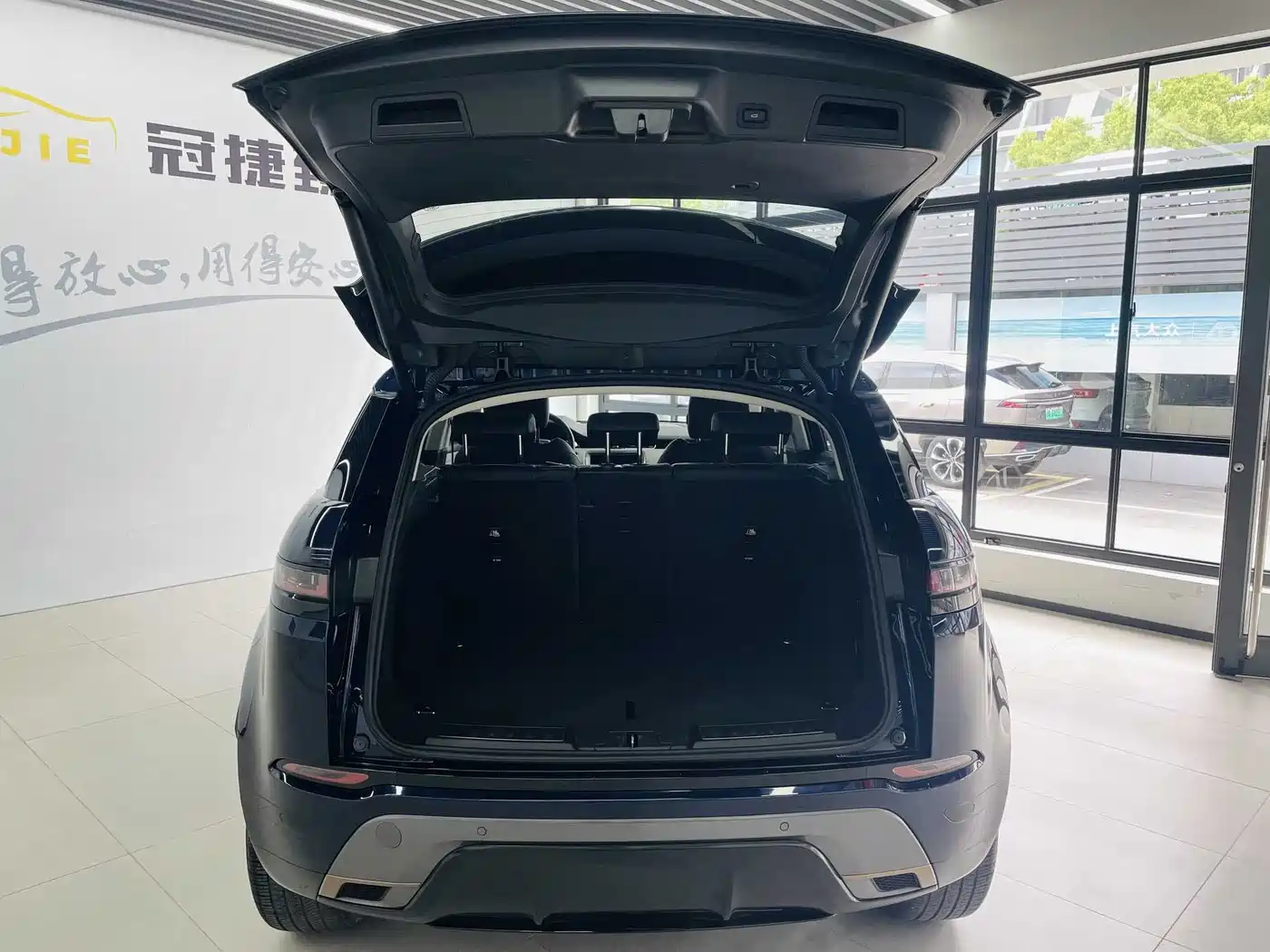 Land Rover Range Rover Evoque 2020 249PS R-DYNAMIC S Sport Edition фото 16
