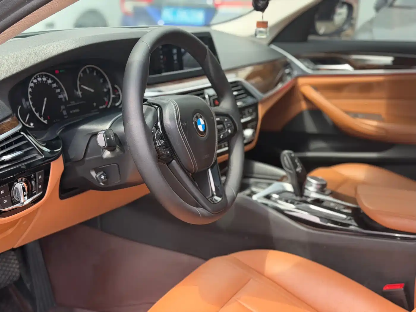BMW 5 Series 2018 528Li Launch Special Edition фото 12