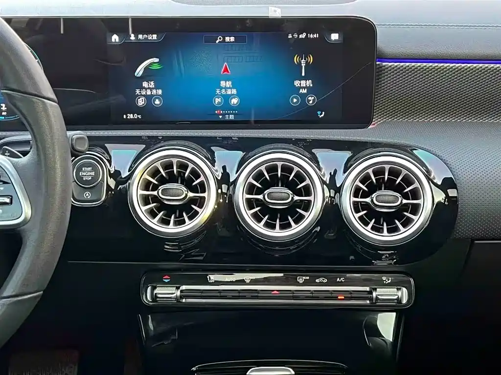 Mercedes-Benz A-Class 2019 A 180 L Sport Sedan фото 7