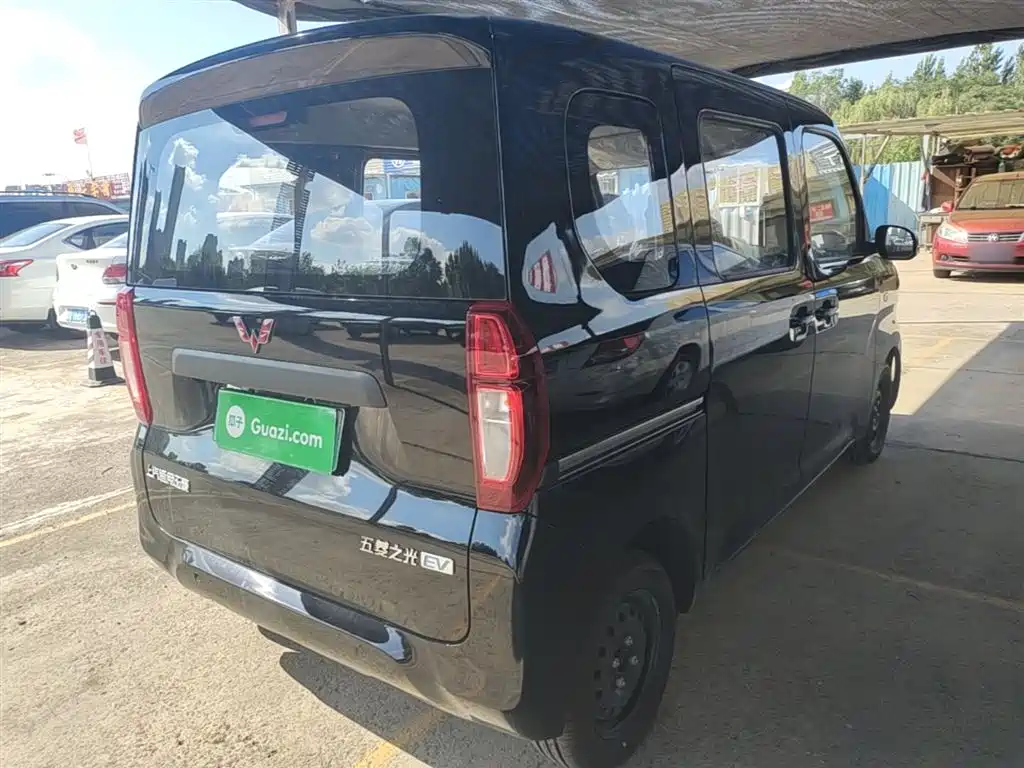 Wuling Motors Wuling Zhiguang NEV 2026 2025 Standard Version